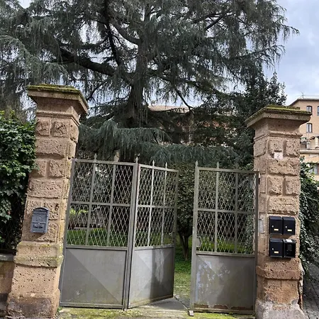 Il Giardinetto Di Elelu' Private Garage * Orvieto