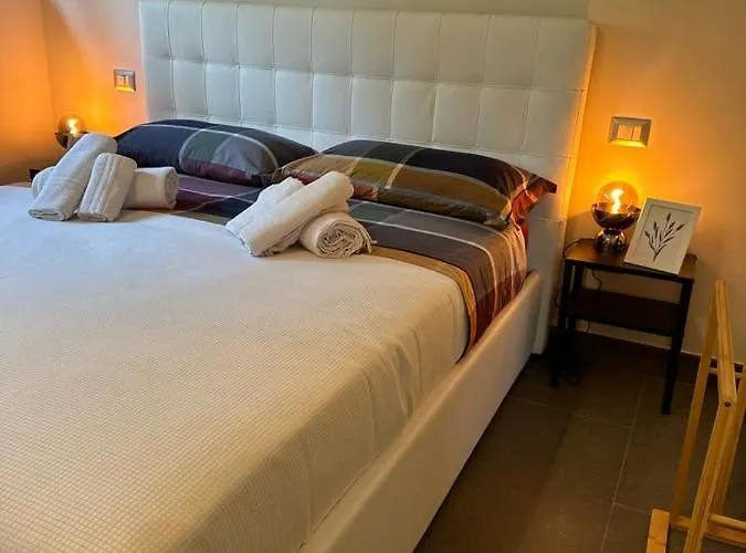 Il Giardinetto Di Elelu' Private Garage *