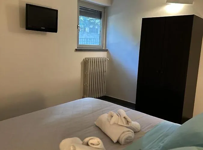 Il Giardinetto Di Elelu' Private Garage *