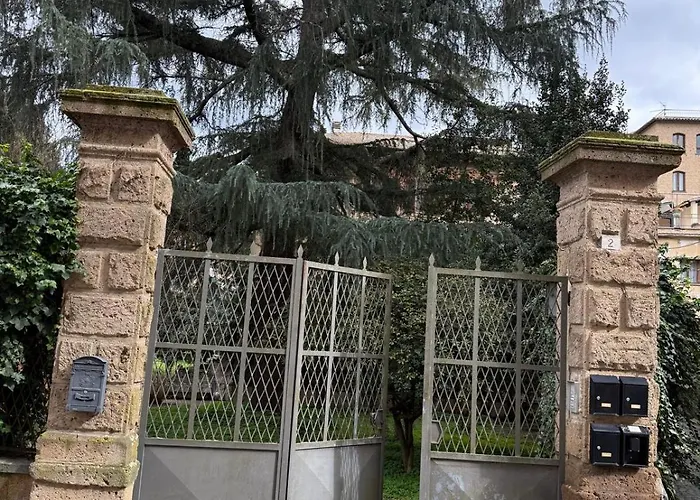 Il Giardinetto Di Elelu' Private Garage * Orvieto
